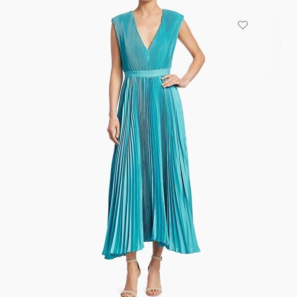 Alice + Olivia Dresses & Skirts - Alice + Olivia Joleen Pleated V-Neck Midi Dress